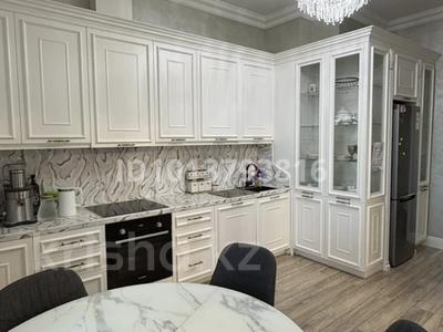 3-комнатная квартира · 130 м² · 10/11 этаж, Алии Молдагуловой 44 за 85 млн ₸ в Актобе