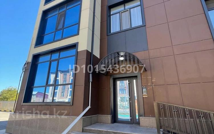 2-комнатная квартира · 68.6 м² · 1/3 этаж, Кенжина 1/1 блок А, Б за 23.7 млн ₸ в Караганде, Казыбек би р-н — фото 2