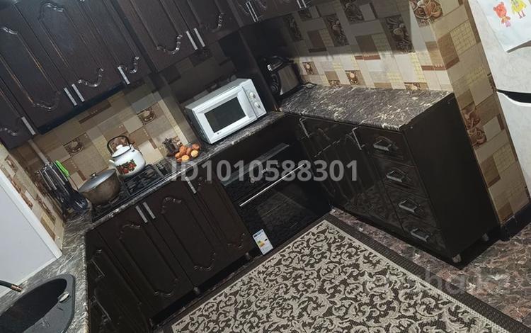 5-бөлмелі пәтер · 98 м² · 4/5 қабат, Мкр 2, бағасы: 20.5 млн ₸ в Лисаковске — фото 2