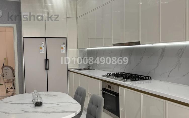 4-бөлмелі пәтер · 150 м² · 2/9 қабат, 16-й мкр 14, бағасы: 59 млн ₸ в Актау — фото 2