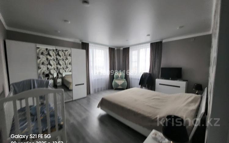 3-бөлмелі пәтер · 92 м² · 16/25 қабат, мкр 11 112 В — ЖК Актобе Ажары, бағасы: 29 млн ₸ — фото 2