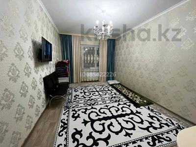 2-бөлмелі пәтер, 56 м², 4/5 қабат, Мкр 10 аса 3дом, бағасы: 15.5 млн 〒 в Таразе