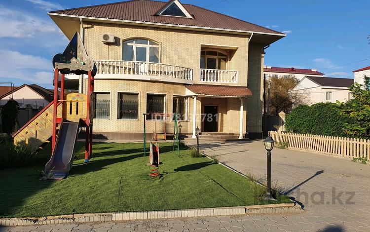 Отдельный дом · 5 комнат · 290 м² · 10 сот., пгт Балыкши за 110 млн 〒 в Атырау — фото 2