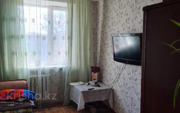 4-комнатная квартира, 77 м², 4/4 этаж, Биржан сал за 17.5 млн 〒 в Талдыкоргане — фото 2