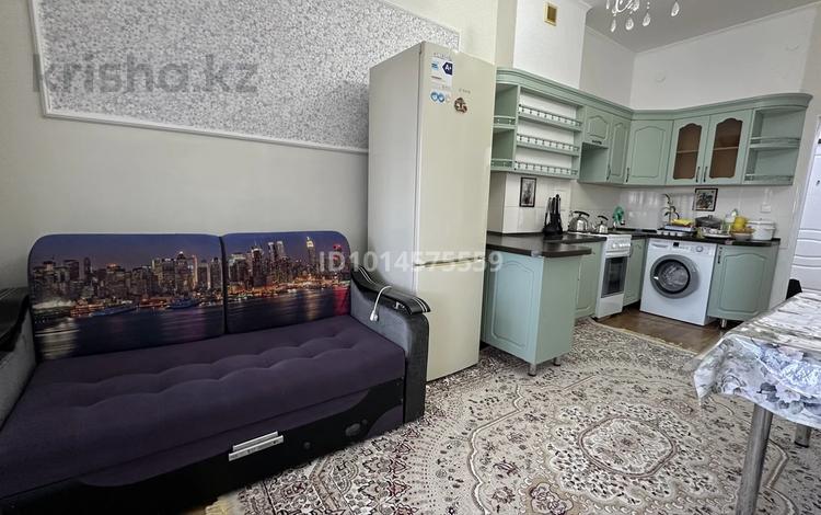 1-комнатная квартира · 50.7 м² · 9/12 этаж, мкр 11 144 б — Абулхайр-хана за 18 млн ₸ в Актобе — фото 2