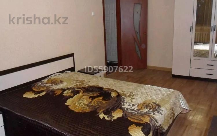 1-комнатная квартира · 32 м² · 1/5 этаж, проспект Евразия 107 за 8 000 ₸ в Уральске — фото 2