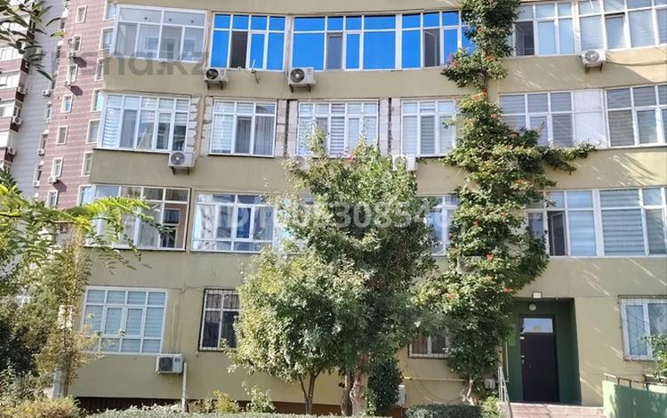 3-комнатная квартира · 144 м² · 2/6 этаж, 10-й мкр 2 за 63 млн ₸ в Актау — фото 2