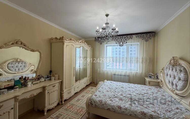 3-комнатная квартира · 102 м² · 4/18 этаж, Кенен Азирбаев 47 — Ракымжан Кошкарбаев за 49.5 млн ₸ в Астане, Алматы р-н — фото 76