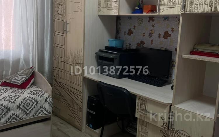 3-комнатная квартира · 65 м² · 4/5 этаж, Майкудук, мкр Шахтёрский 120 за 17 млн ₸ в Караганде, Алихана Бокейханова р-н — фото 2