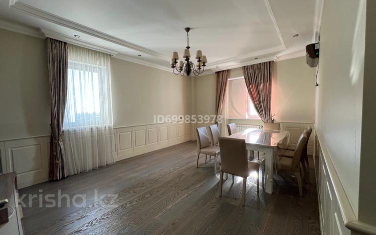 2-комнатная квартира · 70 м² · 8/17 этаж, Кунаева 91 за 40 млн 〒 в Шымкенте, Аль-Фарабийский р-н — фото 2