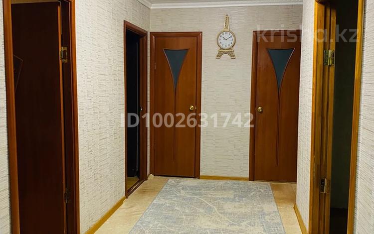3-комнатная квартира · 82 м² · 6/10 этаж, Набережная 84 — Кунаева за 180 000 ₸ в Актобе, мкр. Курмыш — фото 2
