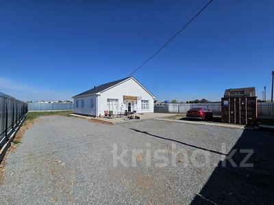 Продажа домов и дачи в Карагандинской обл.: Отдельный дом · 3 комнаты · 120 м² · 9 сот., мкр Кунгей за 40 млн 〒 Отдельный дом · 3 комнаты · 120 м² · 9 сот., мкр Кунгей за 40 млн 〒 в Караганде, Казыбек би р-н