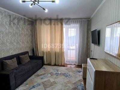 1-комнатная квартира · 36.4 м² · 3/5 этаж, Иртышская 11 — проспект Ауэзова, магазин Техмаркет за 10 000 ₸ в Семее