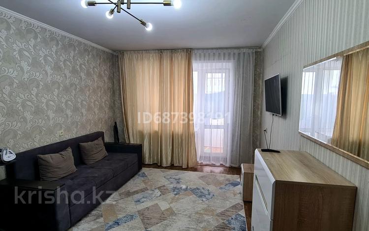 1-комнатная квартира · 36.4 м² · 3/5 этаж, Иртышская 11 — проспект Ауэзова, магазин Техмаркет за 10 000 〒 в Семее — фото 41