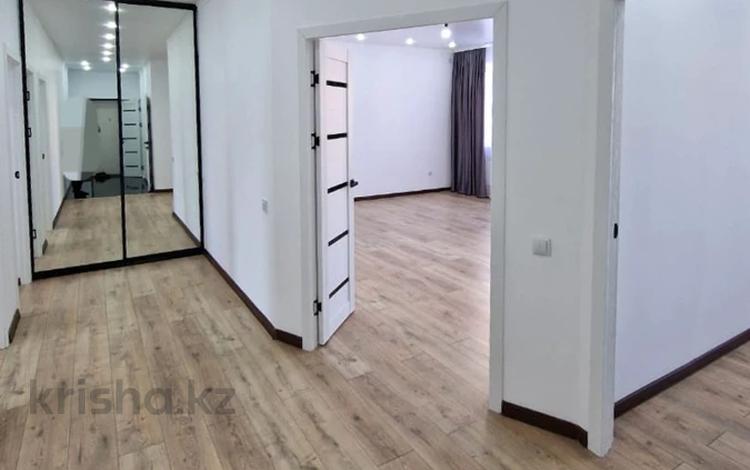 3-комнатная квартира · 100.8 м² · 2/5 этаж, алтын орда 339/1 за 40.8 млн 〒 в Актобе — фото 2