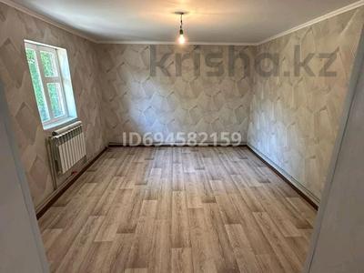 2-комнатный дом помесячно, 40 м², мкр Калкаман-2 за 140 000 〒 в Алматы, Наурызбайский р-н