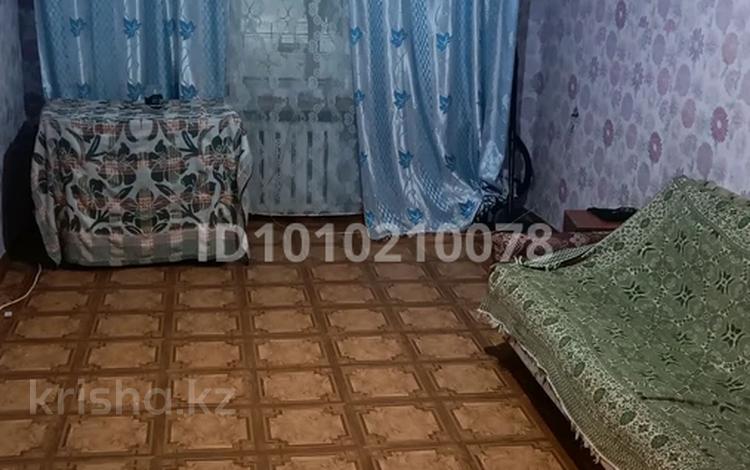 2-комнатная квартира · 45 м² · 1/5 этаж, Майкудук, Майкудук, 14й микрорайон 41 за 80 000 ₸ в Караганде, Алихана Бокейханова р-н — фото 2