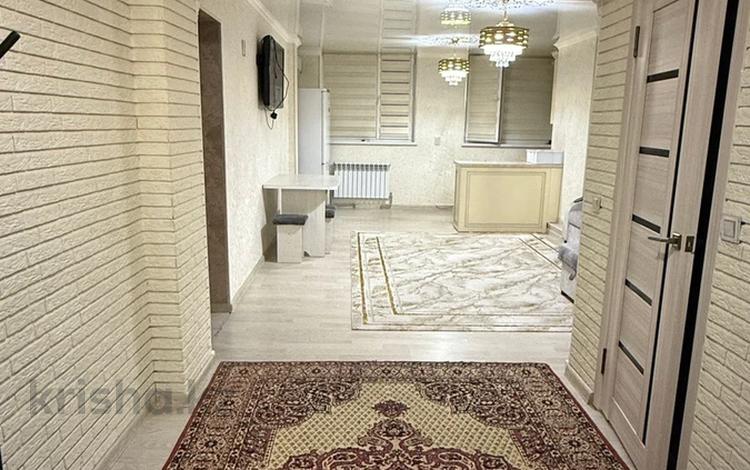 3-комнатная квартира · 80 м² · 6/9 этаж, мкр Нурсат 2 36 за 230 000 ₸ в Шымкенте, Каратауский р-н — фото 2