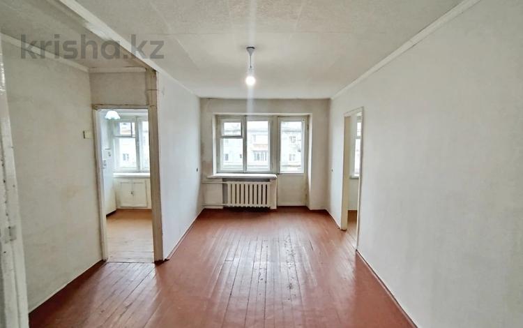 2-бөлмелі пәтер · 41 м² · 5/5 қабат, Кабанбай Батыра 107, бағасы: 13.5 млн ₸ в Усть-Каменогорске — фото 2