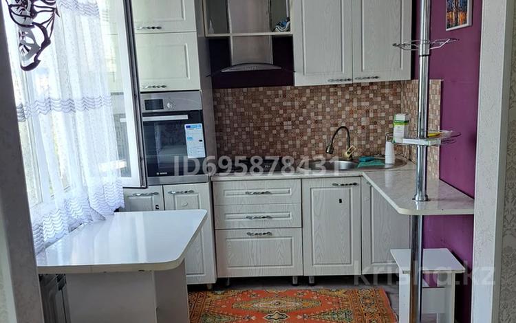 3-комнатная квартира, 56 м², Микрорайон Самал 31 — Тоймарт, колледж білім, магазин Дидар за 16.5 млн 〒 в Талдыкоргане, мкр Самал — фото 2