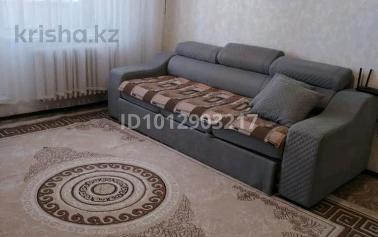1-комнатная квартира · 45 м² · 8/9 этаж, 5 микрорайон 5 за 9 000 ₸ в Аксае — фото 2