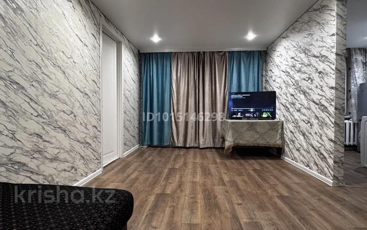 2-комнатная квартира · 45 м² · 5/5 этаж, Майкудук, 12й микрорайон 30 за 10.8 млн ₸ в Караганде, Алихана Бокейханова р-н — фото 2