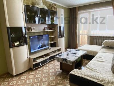 3-комнатная квартира · 62.3 м² · 4/5 этаж, Майкудук, 15й микрорайон за 13.5 млн ₸ в Караганде, Алихана Бокейханова р-н
