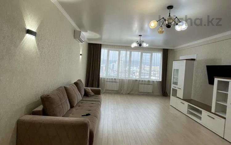 3-комнатная квартира, 115 м², 13/21 этаж помесячно, Аль-Фараби 21 за 750 000 〒 в Алматы, Бостандыкский р-н — фото 2