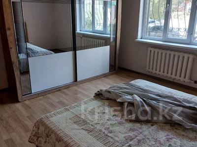 2-бөлмелі пәтер, 60 м², 1/9 қабат ай сайын, Нурсат 220 — Назарбекова, бағасы: 160 000 〒 в Шымкенте