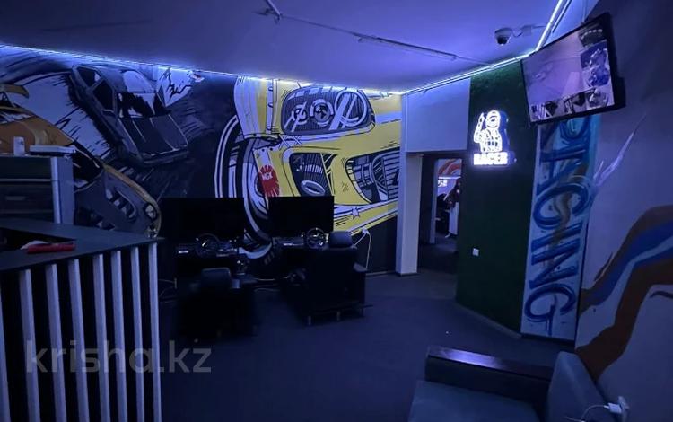 Свободное назначение, офисы, магазины и бутики, склады, салоны красоты, медцентры и аптеки, образование · 110.7 м² за 68.5 млн 〒 в Шымкенте, Каратауский р-н — фото 11