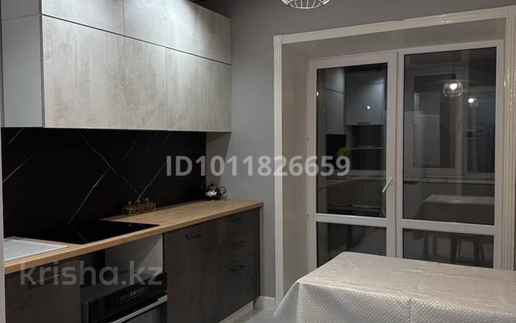 2-бөлмелі пәтер · 72 м² · 1/5 қабат, Сеченова 9/12, бағасы: 18 000 ₸ в Семее — фото 11