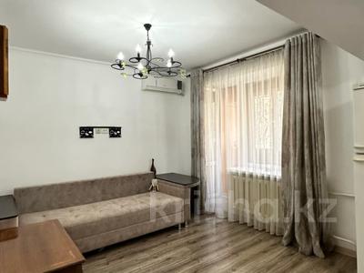 Аренда квартир в Алматы: 3-комнатная квартира · 70 м² · 1/5 этаж · помесячно, мкр Самал-3, проспект Достык 103/40 — Сырбая Мауленова за 450 000 〒 3-комнатная квартира · 70 м² · 1/5 этаж · помесячно, мкр Самал-3, проспект Достык 103/40 — Сырбая Мауленова за 450 000 〒 в Алматы, Медеуский р-н