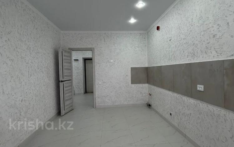 1-комнатная квартира · 51.4 м² · 4/10 этаж, Женис за 20.5 млн ₸ в Уральске — фото 2
