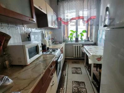 3-комнатная квартира, 61 м², 1/2 этаж, Тихий за 12 млн 〒 в Семее