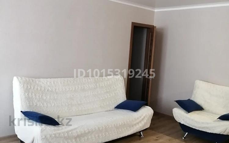 2-комнатная квартира · 43 м², Кайсенова 125 за 200 000 ₸ в Усть-Каменогорске — фото 2