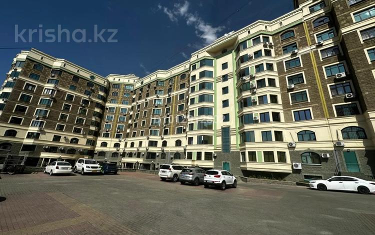 3-комнатная квартира · 115 м² · 6/9 этаж, мкр Самал-2, Мендикулова 105 за 800 000 ₸ в Алматы, Медеуский р-н — фото 2