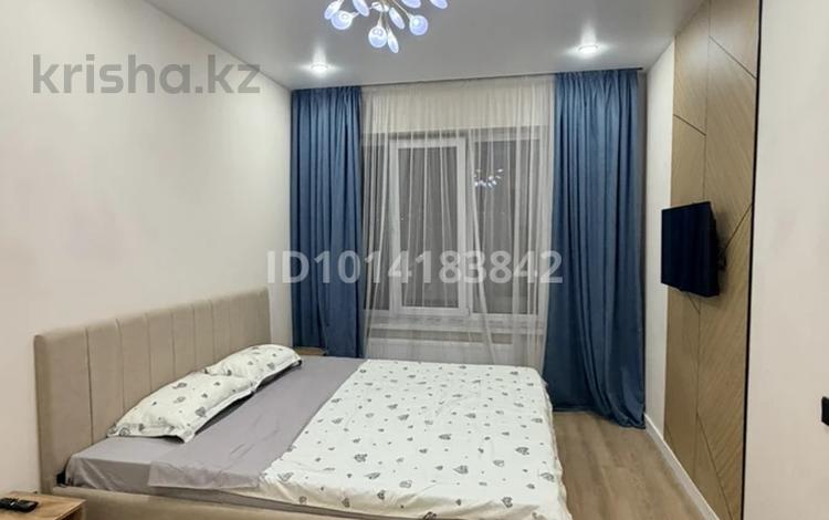 2-бөлмелі пәтер · 50 м² · 16/17 қабат, Ауэзова 2/8, бағасы: 15 000 ₸ в Алматы, Алмалинский р-н — фото 2