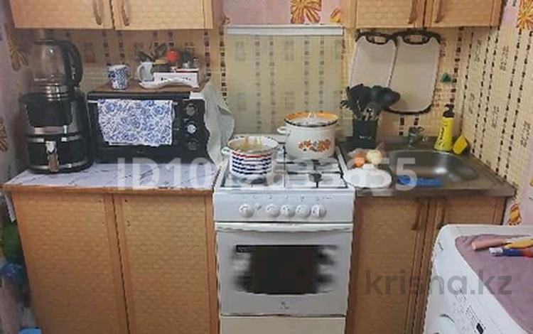 3-бөлмелі пәтер · 50 м² · 1/5 қабат, Алтынсарина 234, бағасы: 18 млн ₸ в Костанае — фото 2