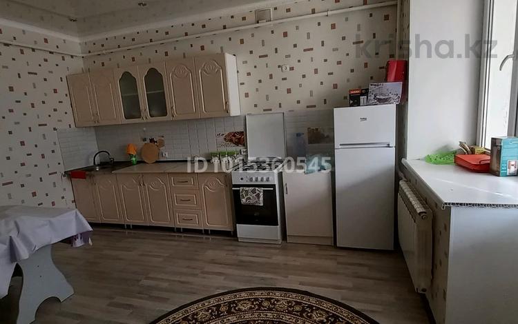 1-комнатная квартира · 45 м² · 1/5 этаж, мкр. Алтын орда 20в за 150 000 ₸ в Актобе — фото 2