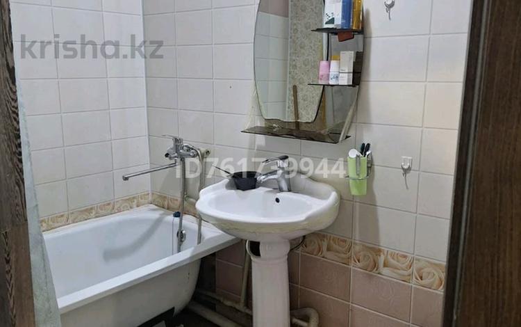 2-комнатная квартира · 45 м² · 5/5 этаж, Севастопольская 16 — Жд вокзал .школа.садик. за 15 млн ₸ в Семее — фото 2