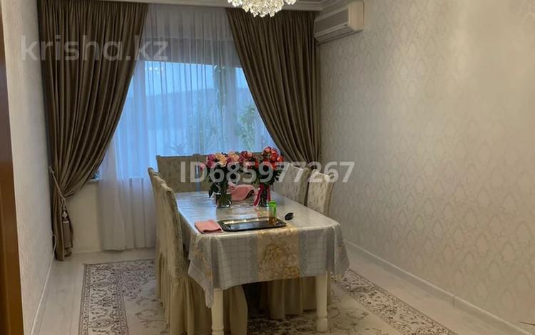 4-комнатная квартира · 90.8 м² · 4/5 этаж, 26-й мкр 43 за 150 000 ₸ в Актау — фото 8