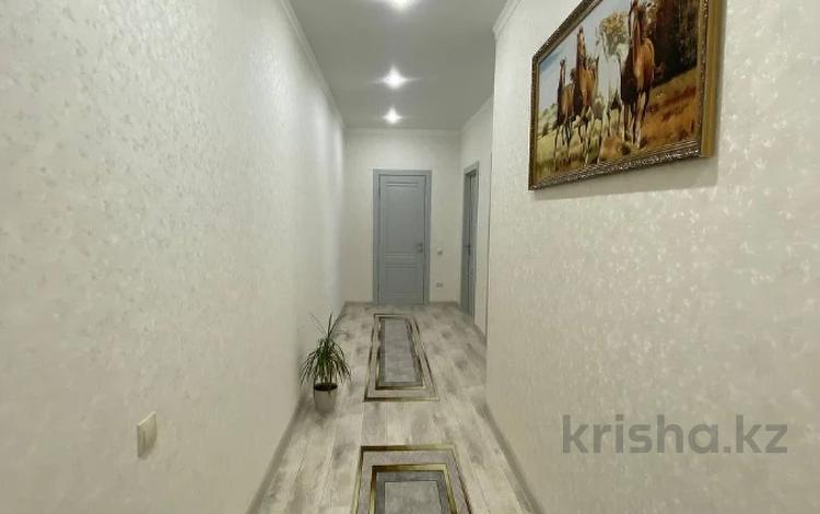 5-комнатная квартира · 159.3 м² · 5/6 этаж, мустафы шокая за 49 млн ₸ в Актобе — фото 2