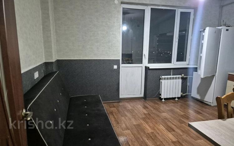 1-комнатная квартира · 43 м² · 6/10 этаж, мкр Жетысу-4 24 за 220 000 ₸ в Алматы, Ауэзовский р-н — фото 7