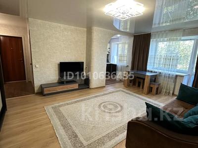 2-бөлмелі пәтер · 60 м² · 4/5 қабат, Ауэзова 16, бағасы: 15 000 ₸ в Усть-Каменогорске, Ульбинский