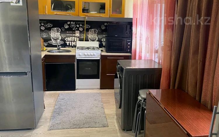 1-комнатная квартира · 31.8 м² · 1/5 этаж, Парковая 72 за 6 млн 〒 в Рудном — фото 2