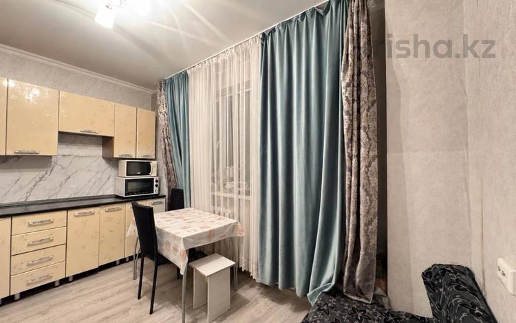 1-бөлмелі пәтер · 45 м² · 13 қабат, Сыганак 1, бағасы: 23.1 млн ₸ в Астане, Нура р-н — фото 4