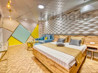 Аренда квартир посуточно в Шымкенте: 2-комнатная квартира · 60 м² · 1/4 этаж, Бейбитшилик 2а — Пл. Аль-Фараби за 20 000 〒 2-комнатная квартира · 60 м² · 1/4 этаж, Бейбитшилик 2а — Пл. Аль-Фараби за 20 000 〒 в Шымкенте