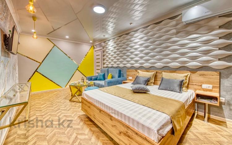 2-комнатная квартира · 60 м² · 1/4 этаж, Бейбитшилик 2а — Пл. Аль-Фараби за 20 000 ₸ в Шымкенте — фото 2