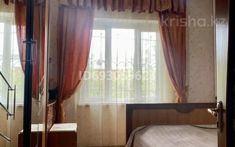 3-комнатная квартира, 63 м², 2/5 этаж, Мкр. Алатау — Сейфулина за 30 млн 〒 в Таразе — фото 2