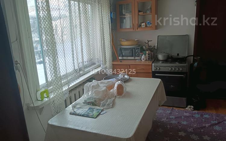 Часть дома · 4 комнаты · 80 м², мкр Михайловка , Пригоды 2 за 15 млн ₸ в Караганде, Казыбек би р-н — фото 2